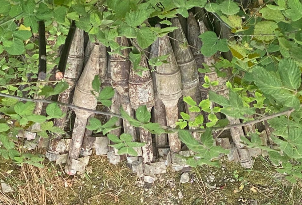 بالصور - قذائف صاروخية في أحراج عكار